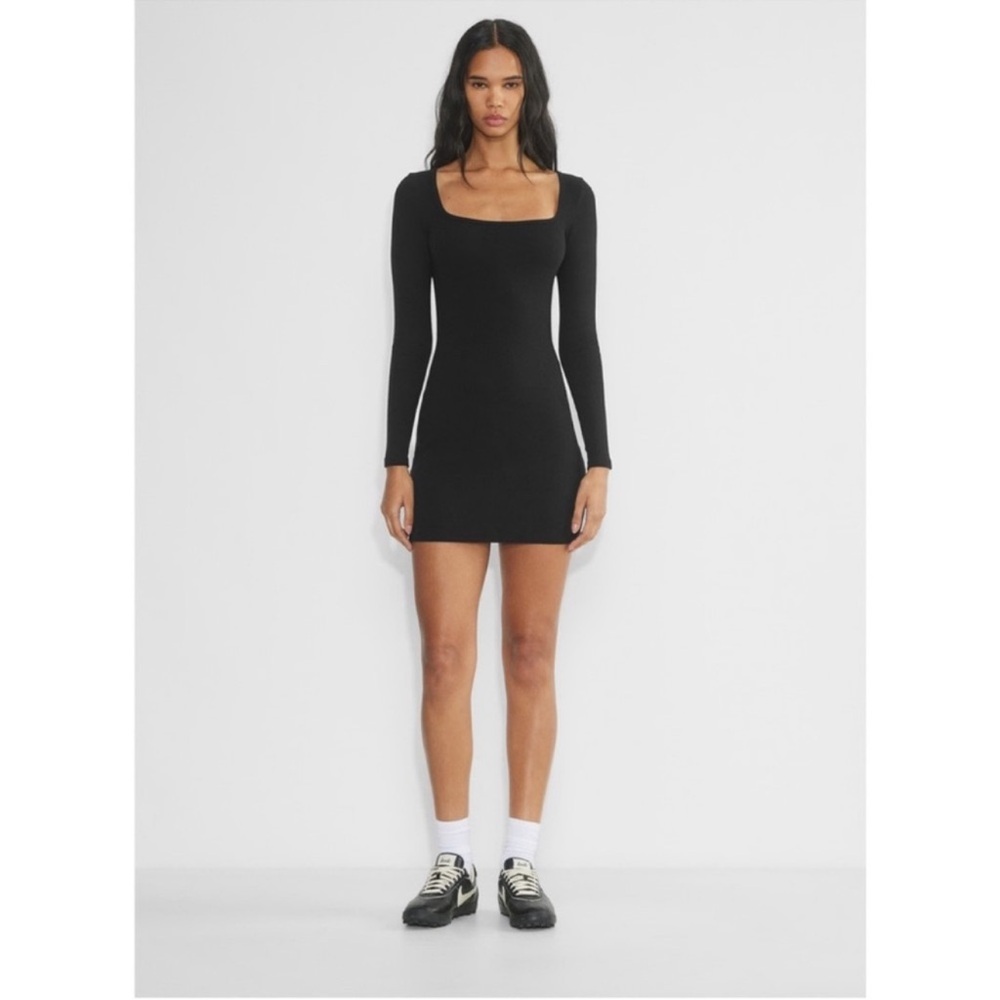 Aritzia TNA homestretch mini dress in black ™ XS Squareneck Mini Dress